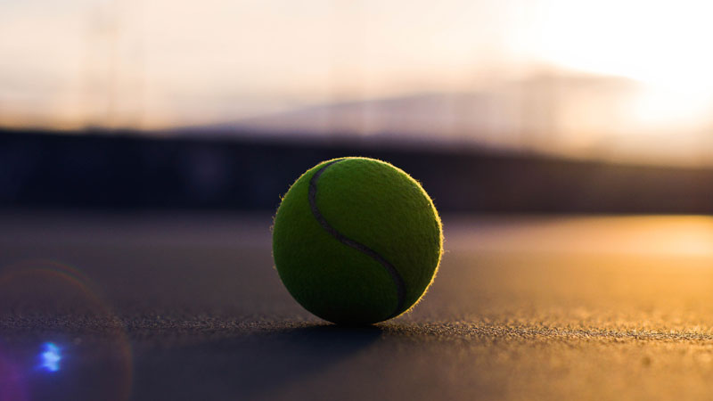 Tenis dla początkujących - wskazówki jak grać.